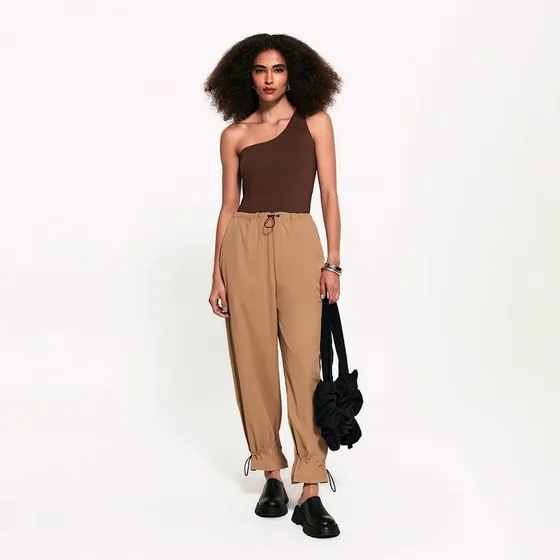 Calça Reta Ajustável Futureform Insider Feminino