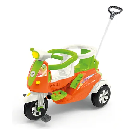 Triciclo Passeio Pedal Com 2 Lugares Moto Infantil Calesita Cor Verde e Laranja