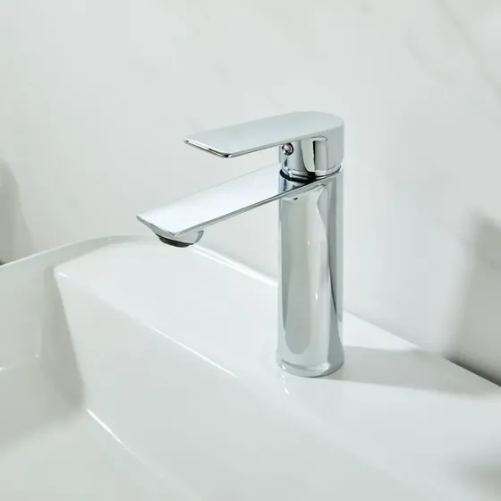 Torneira De Lavabo Moderna E Luxuosa Monocomando Bica Baixa Aço Inox Premium Anti-vazamento Resistente Prateado Brilhante