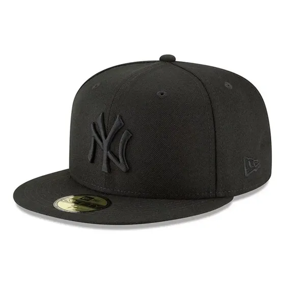 Boné New Era Aba Reta Fechado Mlb Ny Yankees Blackout Preto