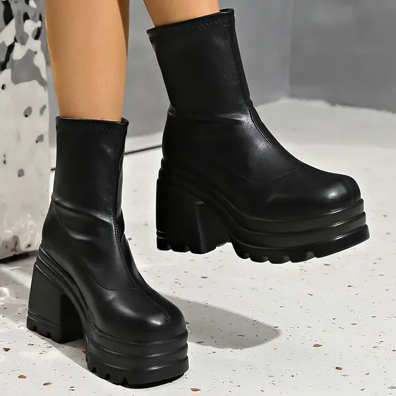 Botas Curtas Femininas Martin, Salto Grosso, Bico Redondo, 2