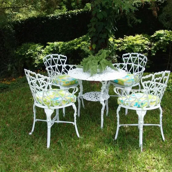 Conjunto Aluminio Fundido Jardim Viena (01 Mesa + 04 Cad)