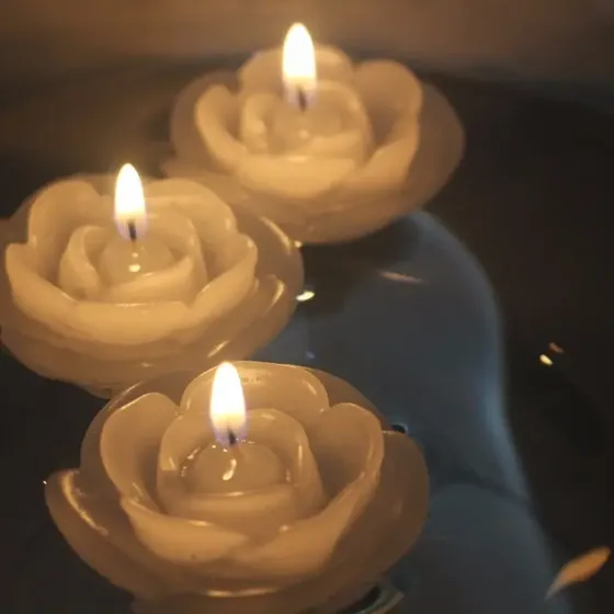 Velas Decorativas Flutuantes - Rosa Branca - 12 Unidades