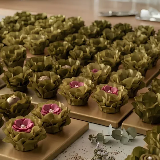 120 Forminhas De Doces Finos Flor Luxo Evento Casamento Chá