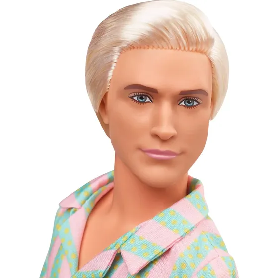 Boneca Barbie The Movie Ken Usando Conjunto De Praia Listrad