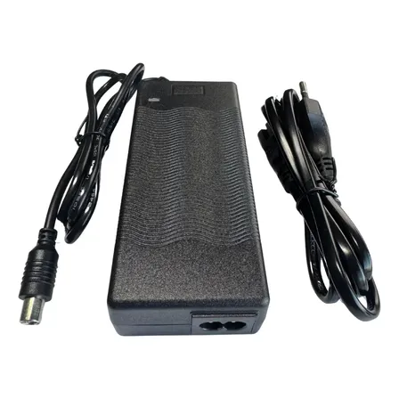 Carregador 42v 2a Compativel Com Scooter Xiaomi E Ninebot 127/220v