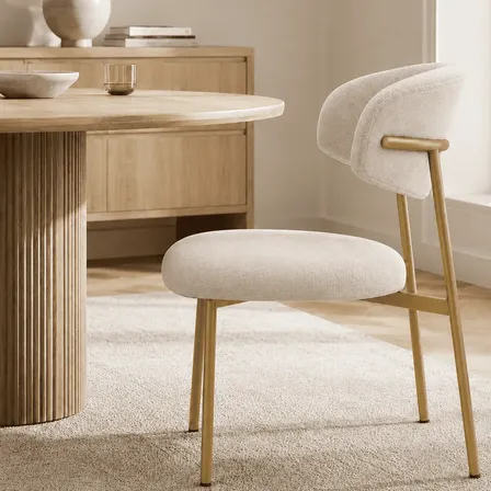 Cadeira Bouclé Orgânica Base Ferro Sala De Jantar Moderna Dourado/bege