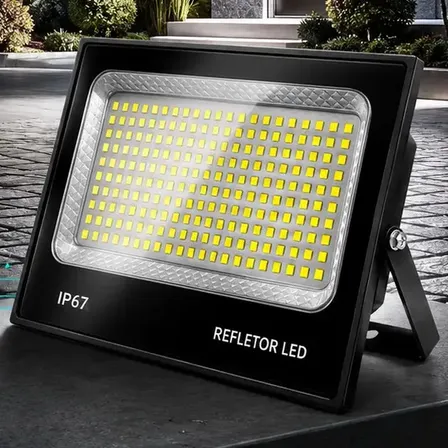 Refletor Led Lumi 600w Bivolt Branco Frio Prova D'água Jardim Fachada 127/220v Preto