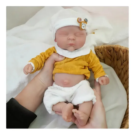 Boneca Bebé Reborn Menina Gordinha Silicone Sólido 35cm Olhos Fechados Lavável