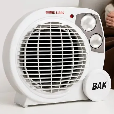 Aquecedor De Ar Elétrico Portátil 2 Em 1 Ventilação Inverno Cor Branco 220v