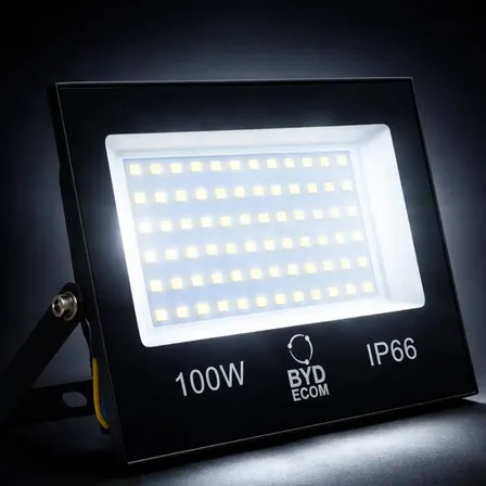 Refletor Led 100w Branco Frio 6500k Prova D Água Ip66 Bivolt Holofote Externo Aluminio Preto 127/220v