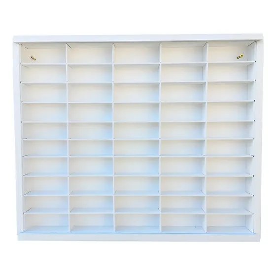 Estante Em Mdf Branca 50 Nichos Com Acrílico 1:64