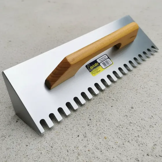 Desempenadeira Aço Dentada Com Abas 12x41 Cm Exclusividade