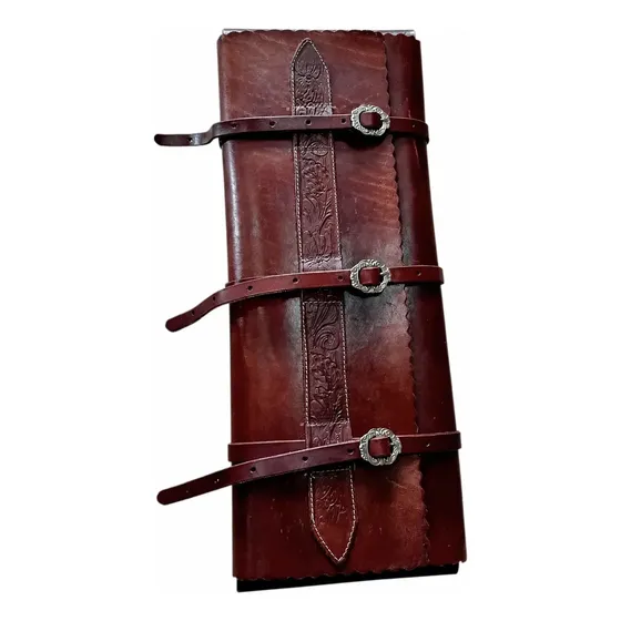 Porta Capa De Couro Detalhado Para Selas E Arreios Luxo