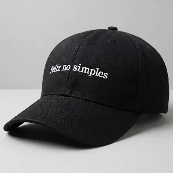Boné Strapback Feliz No Simples Aba Curva Ajustável Unissex