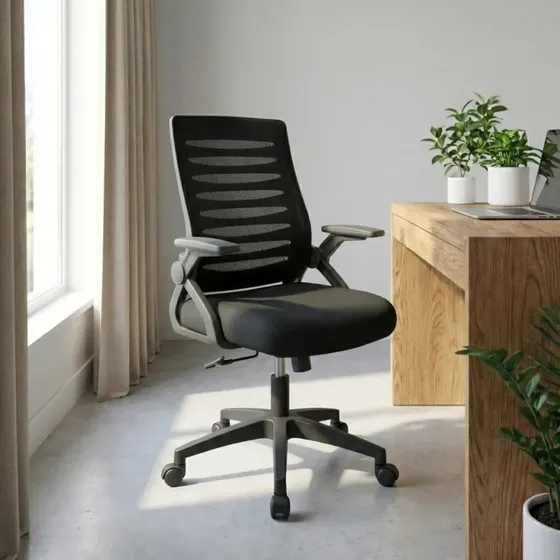 Cadeira De Escritório Astrella Sirius Ergonômica Com Braços Rebatíveis E Encosto Em Mesh Preta Preto