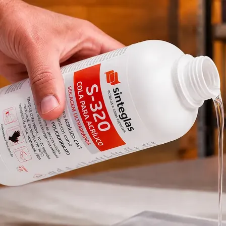 Cola Acrílico S-320 Sinteglas 1 Litro Alta Fixação Secagem Rápida Alto Rendimento Uso Profissional Reparos E Montagens Transparente