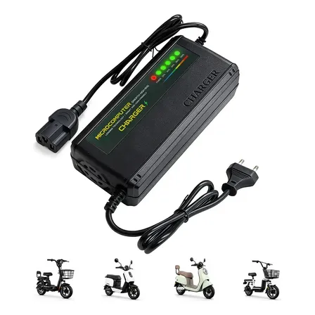 Cargador para Batería de Bicicleta Eléctrica 48V 12Ah con Carga Rápida y Ventilador 110/240V