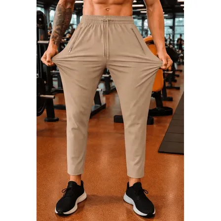 Calça Masculina Em Poliamida Jogger Com Elastano Dry-fit Bege Escuro Barra Reta G 40/44