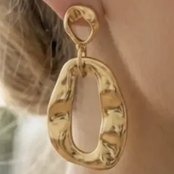 Brinco Orgânico Tendência Banhado Ouro 18k
